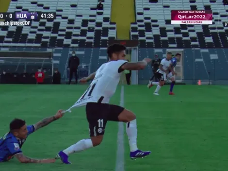 César Valenzuela y el insólito agarrón de camiseta a Bolados