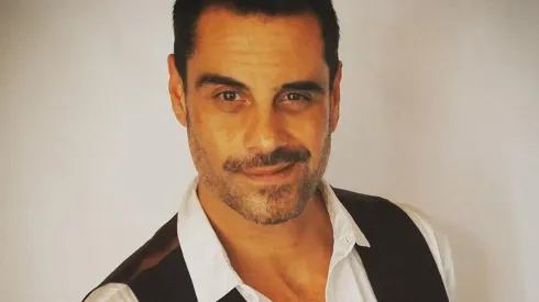 Julio Jung Jr. todo coqueto.