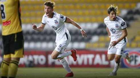 Colo Colo rescata un agónico empate en el debut de Gustavo Quinteros con gol del juvenil Luciano Arriagada.