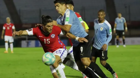 Francisco Sierralta fue uno de los puntos altos de la Selección Chilena en la doble fecha de Eliminatorias Qatar 2022. La acumulación de amarillas lo margina de la próxima jornada.