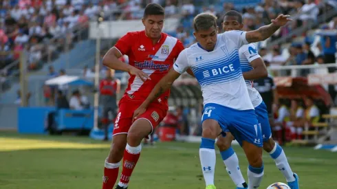 Universidad Católica comparte el primer puesto del Campeonato Nacional con Unión La Calera, y un punto de distancia con Unión Española. Curicó Unido, en tanto, quiere sumar de a tres puntos luego de dos derrotas consecutivas.