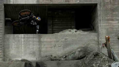 La increíble performance de Brandon Semenuk en una mina abandonada