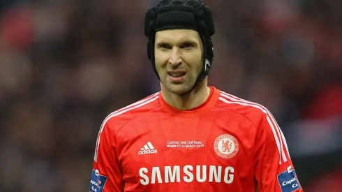 Petr Cech aparece entre los jugadores que puede utilizar Chelsea