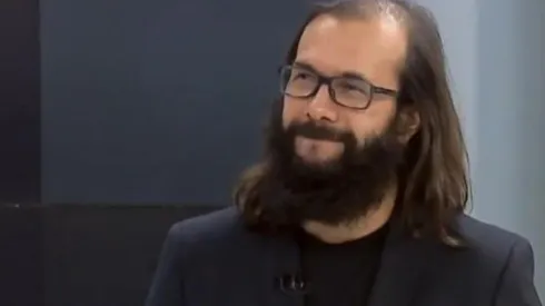 Debido a la mascarilla y el protector facial, varios votantes no han reconocido al geógrafo.