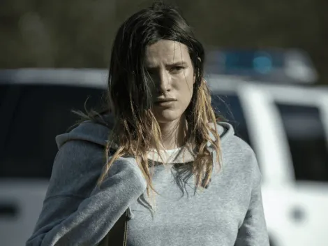 Bella Thorne caza a Mickey Rourke en vengativo thriller
