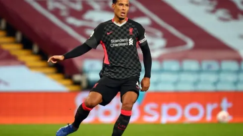 El defensor estará fuera de las canchas por seis meses.