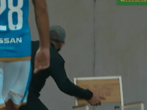 ¡Locura! Torrente es expulsado, insulta al árbitro y rompe sillas