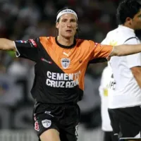 ¡Innecesario! Feroz troleo de Pachuca a Colo Colo por la Copa Sudamericana de 2006