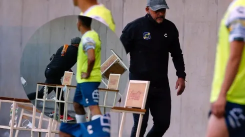 Javier Torrente y su furia contra las sillas.