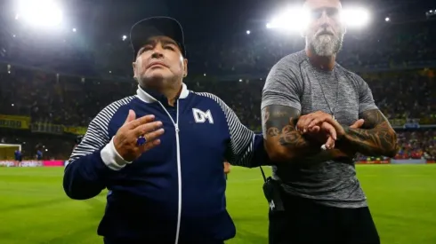 Diego Maradona fue internado en una clínica en Argentina