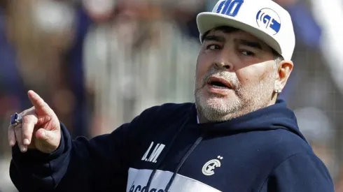 El mundo se mantiene en vigilia ante la esperanza de que Diego Maradona supere sus inconvenientes médicos