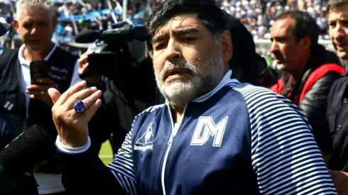 Diego Maradona es operado por un hematoma cerebral.