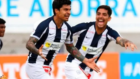 Patricio Rubio marca ante el Llacuabamba