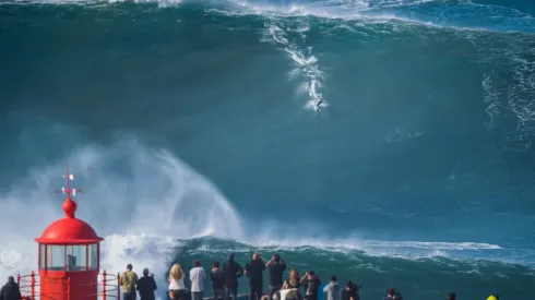 Las costas de Nazaré se caracteriza por tener olas de más de 25 metros de altura.