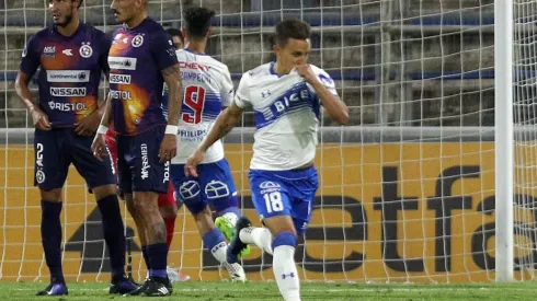 El trasandino anotó de tiro libre ante Sol de América en San Carlos de Apoquindo.