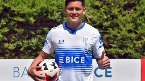 Juan Fuentes fue presentado este lunes en la UC de manera oficial.