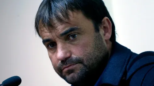 José Luis Sierra vuelve al fútbol chileno en la banca de Palestino, que debiera oficializarlo hoy como su nuevo entrenador