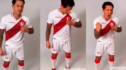 Gianluca Lapadula luce la camiseta de la selección peruana