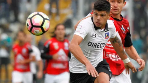 El volante analiza diversas ofertas.