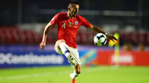 Isla sería titular esta noche ante Perú en el Nacional.