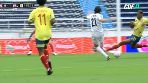 Cavani puso el 0-1 de Uruguay ante Colombia