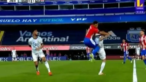 La brutal falta de Romero a Palacios pudo ser en revancha por una falta ocurrida el año pasado.