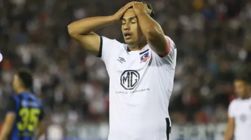 El artillero usó sus redes sociales para informar a los hinchas sobre su dolencia.