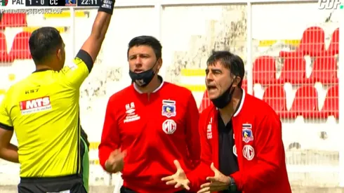 Gustavo Quinteros vio la roja por reclamos