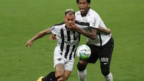 Eduardo Vargas en su debut ante Corinthians