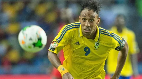 Aubameyang y sus compañeros estuvieron entre las 23:00 horas y las 06:00 AM retenidos en la terminal de Bajul.