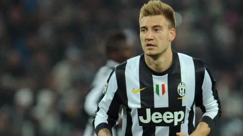 Bendtner, el sanguchito de palta