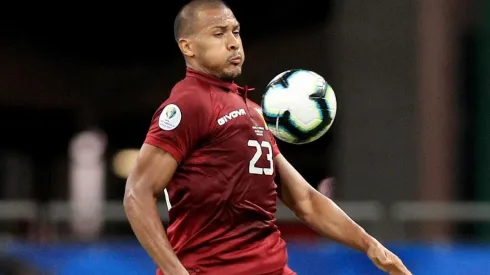 Salomón Rondón no se achica ante Chile