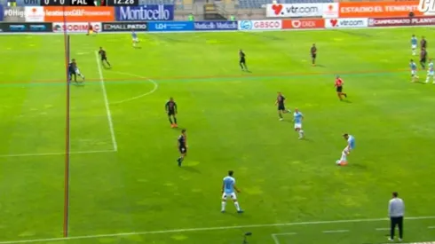 El VAR anula un gol con línea chueca