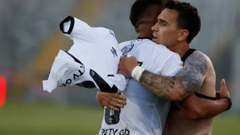 Pablo Mouche festeja su gol y el triunfo de Colo Colo contra Audax.