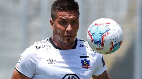 Javier Parraguez se tiene toda la fe para seguir en Colo Colo pese a la resistencia de los hinchas