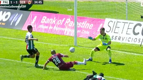 Chupete Suazo llegó a 100 goles en Primera División