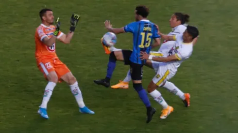 Huachipato le robó los tres puntos a la U de Conce del Ester Roa