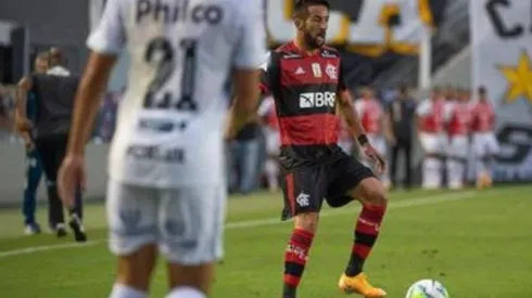 Mauricio Isla, líder de asistencias en Brasil con el Flamengo.
