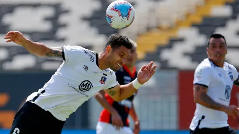 Colo Colo enfrenta hoy un partido trascendental en la lucha por librarse del descenso ante Curicó Unidos en el estadio Monumental