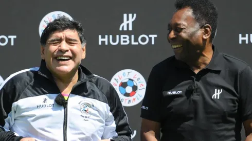 Diego Maradona con Pelé una de las últimas veces que se vieron. Una historia de gloria, peleas, abrazos... De fútbol.