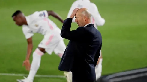 Zidane en la banca del Real Madrid