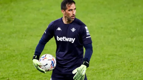 Claudio Bravo es la incógnita de Betis para recibir a Éibar este lunes por La Liga de España
