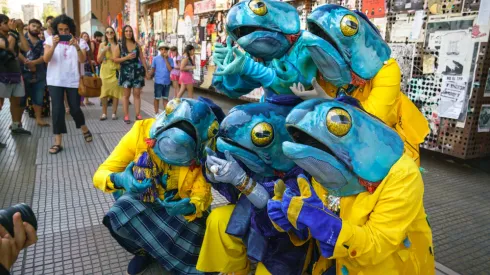 FAMFEST: "Peces caminando!", de la compañía Complejo Conejo.