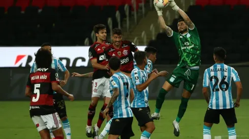 Racing derrota a Flamengo por penales con Arias figura y clasifica en Copa Libertadores.