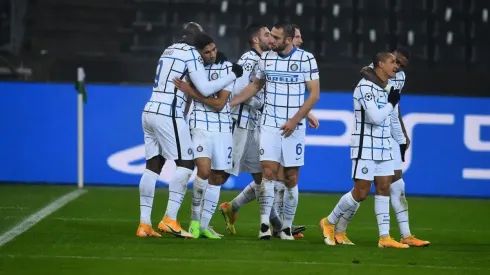 Inter derrotó al Mönchengladbach y sigue vivo en la Champions League.