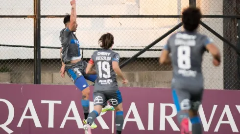 Universidad Católica intentará sellar su avance a los cuartos de final ante River Plate de Uruguay en el Estadio San Carlos de Apoquindo