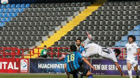 La jugada de Gabriel Suazo ante Huachipato.
