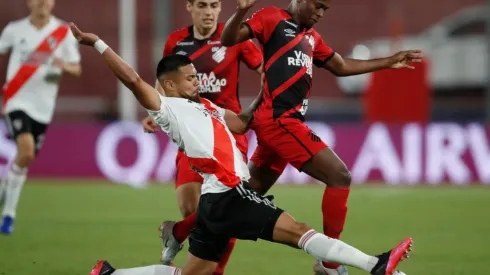 Paulo Díaz fue clave contra Atlético Paranaense. Anotó en Brasil