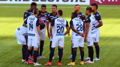 Varios casos de Covid-19 en Junior