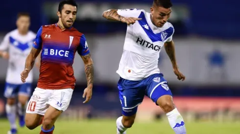 La UC buscará mantener su ventaja frente a Vélez y clasificar a las semifinales de la Copa Sudamericana.